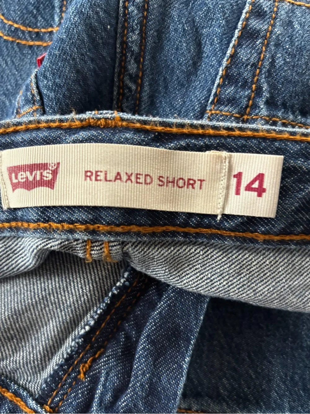 Levis features inner